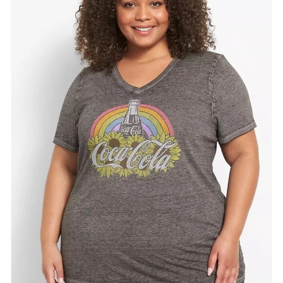 Coca Cola Womens Sz 22/24 Short Sleeve V-Neck Straight Hem Black Graphic T-Shirt - Picture 1 of 6